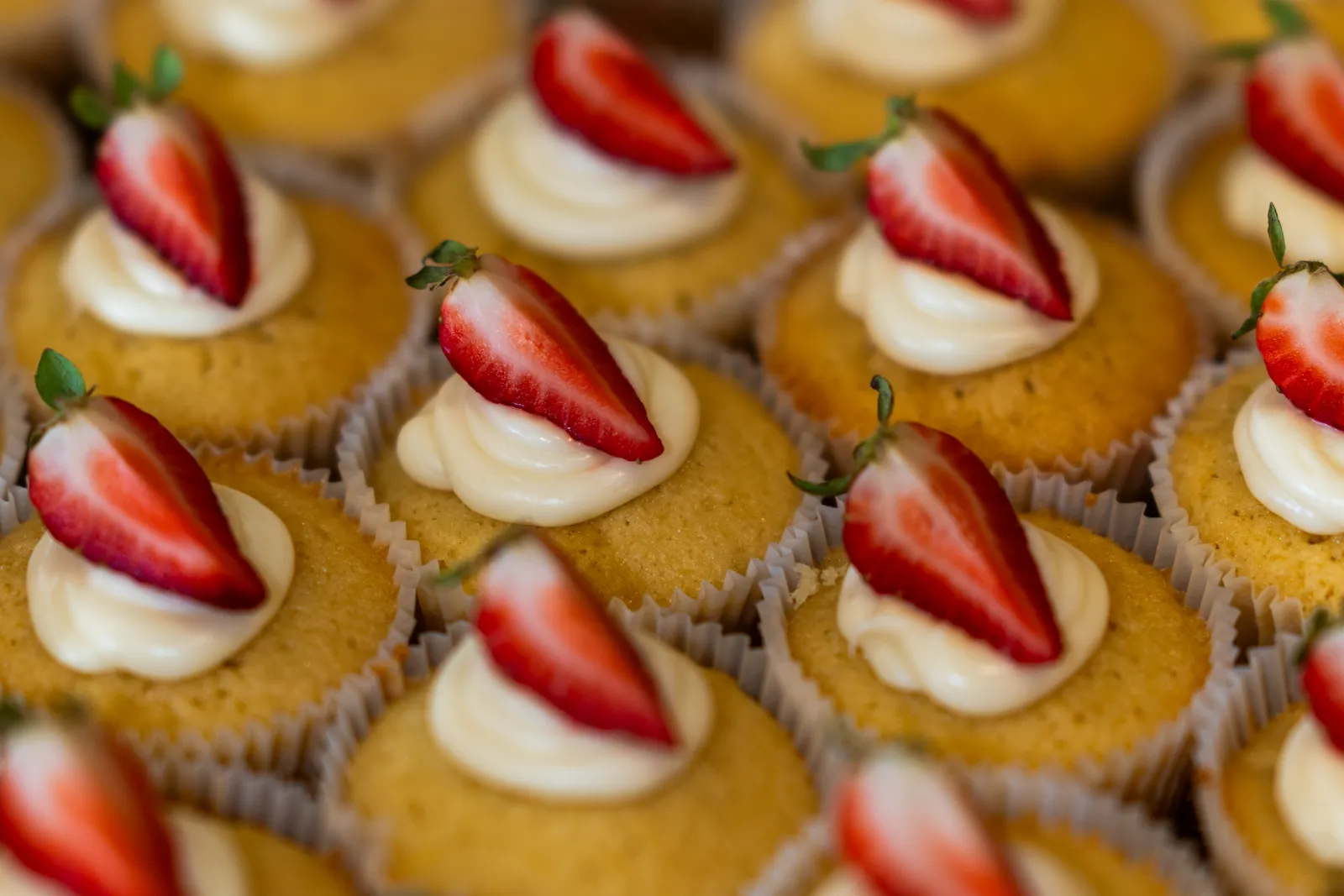 Strawberry cream tartlets